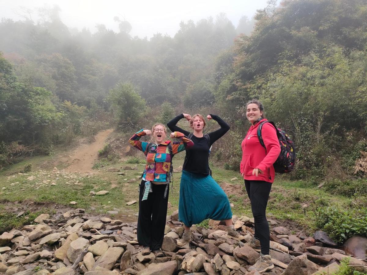 Indigenous Homestay- Trek- Food- Bus Mu Cang Chai Εξωτερικό φωτογραφία