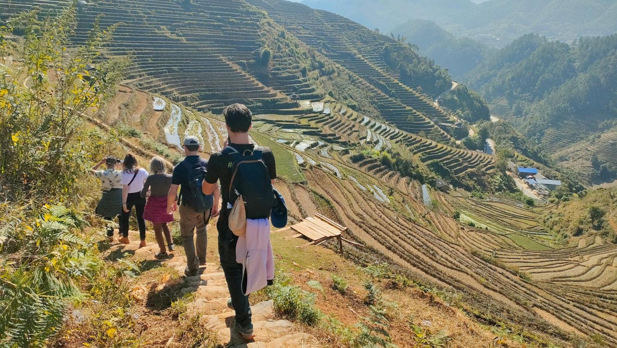 Indigenous Homestay- Trek- Food- Bus Mu Cang Chai Εξωτερικό φωτογραφία